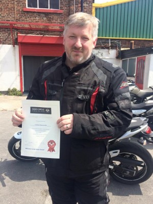 Graham shows off his Inner Circle DAS course completion certificate after passing his bike test - well done!